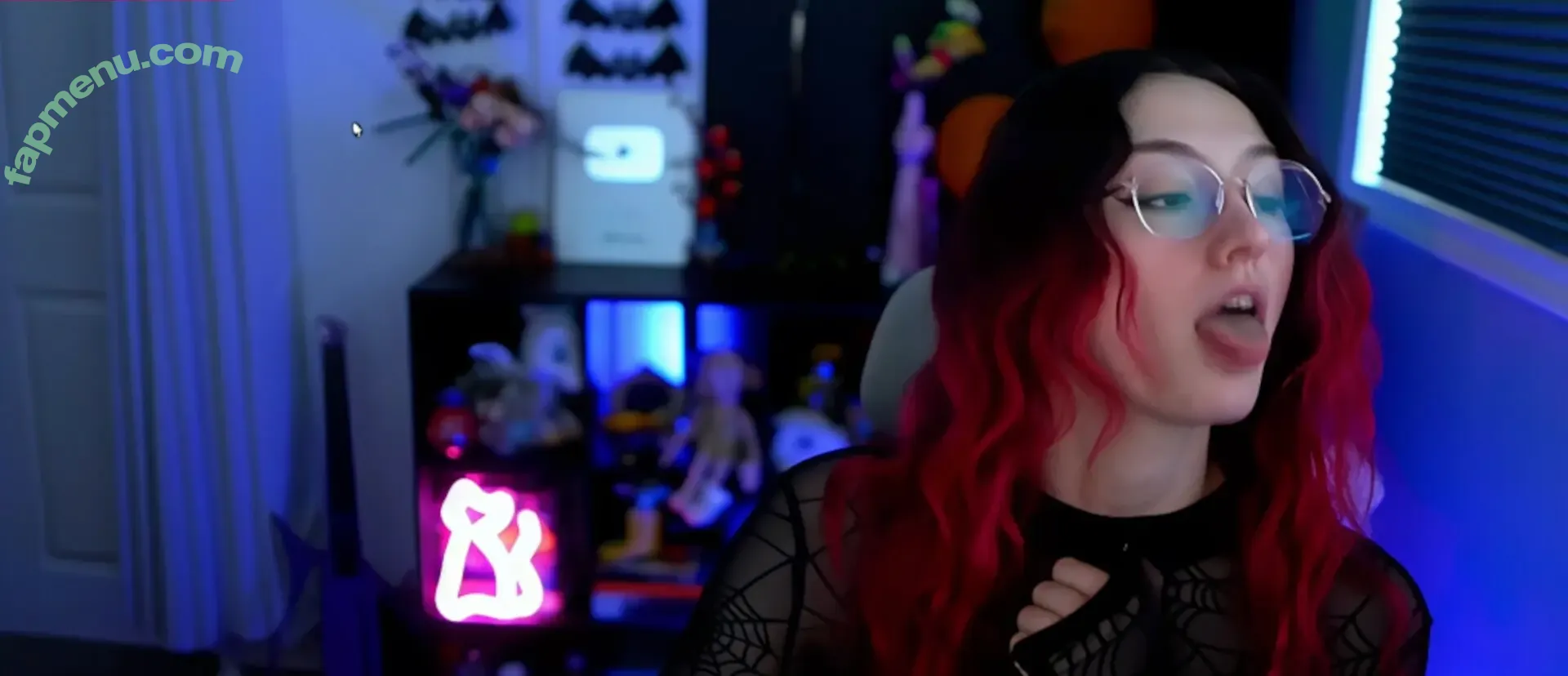 Rayactions nude photo #0054 (rayactions_)