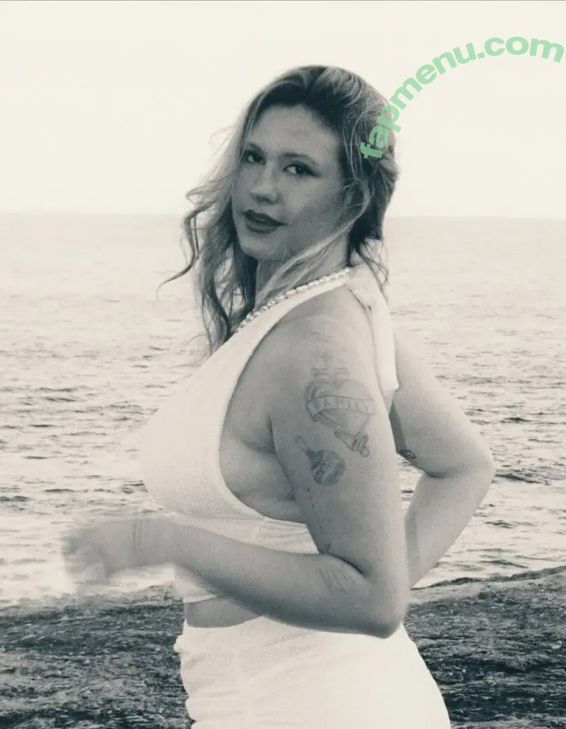 Rayca nude photo #0014 (eurayca / officialrayca)