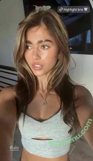 Rayna V / raynaroseetv / raynavallandingham nude photo #0115