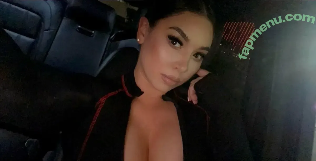 Raynesworld nude photo #0006 (Raynesworldxx)