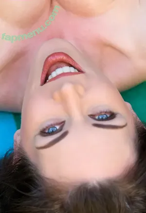 Rayveness / RayVenessisBack / myrayveness nude photo #0562