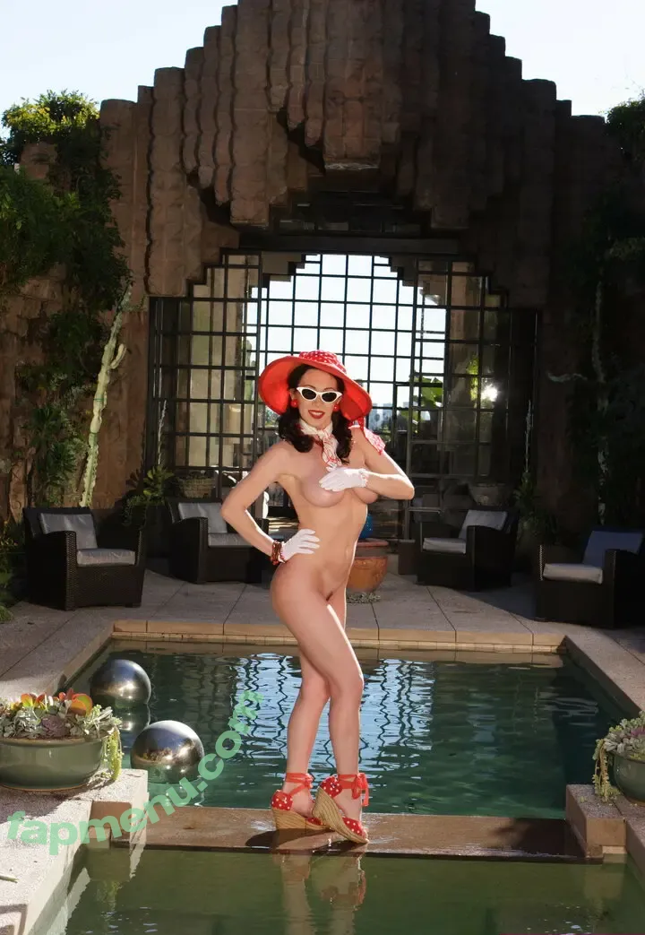 Rayveness nude photo #0347 (RayVenessisBack / myrayveness)