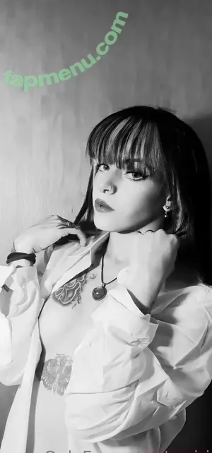 raziri / razi.ri nude photo #0002