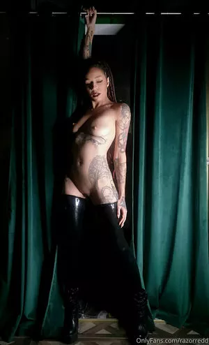 razorredd / razorreddartandtattoos nude photo #0003