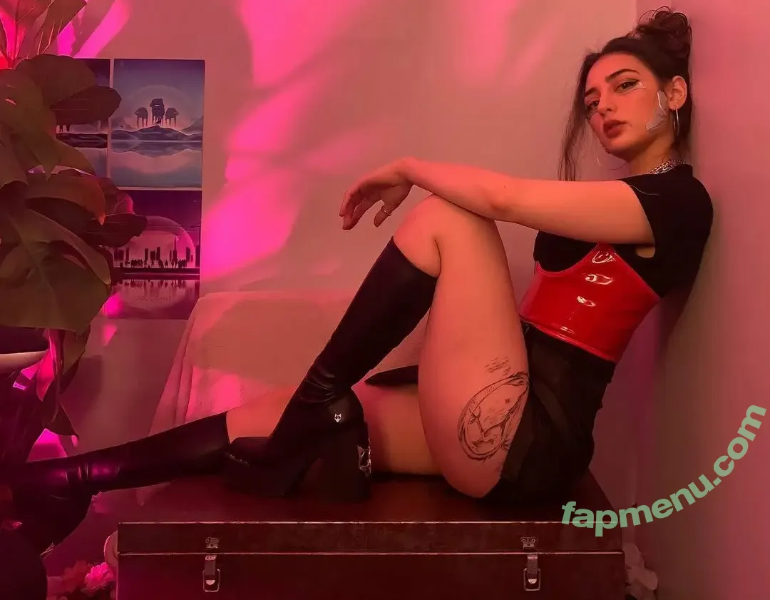 React GirlsYT nude photo #0226 (chinglishreactions / imon_Snow)