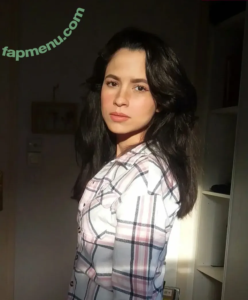 React GirlsYT nude photo #0227 (chinglishreactions / imon_Snow)