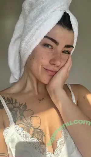  nude photo #0005