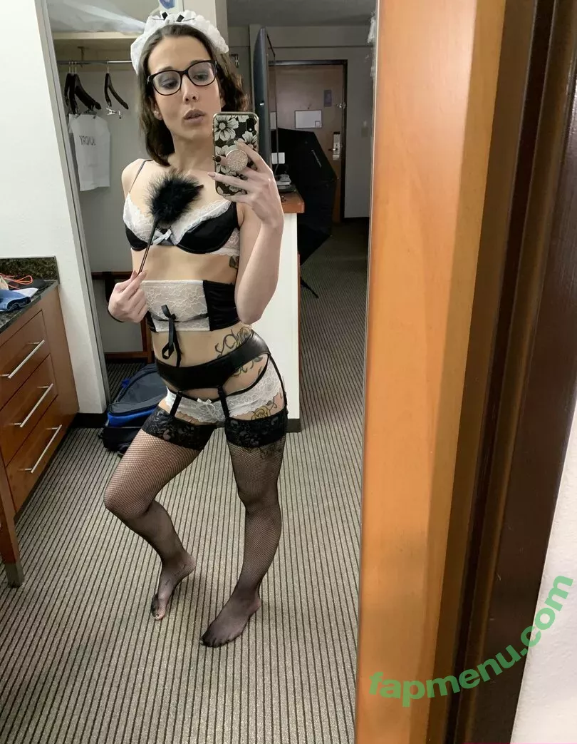 realgarnetrose nude photo #0070 (garnets.and.roses)