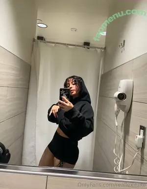  nude photo #0002
