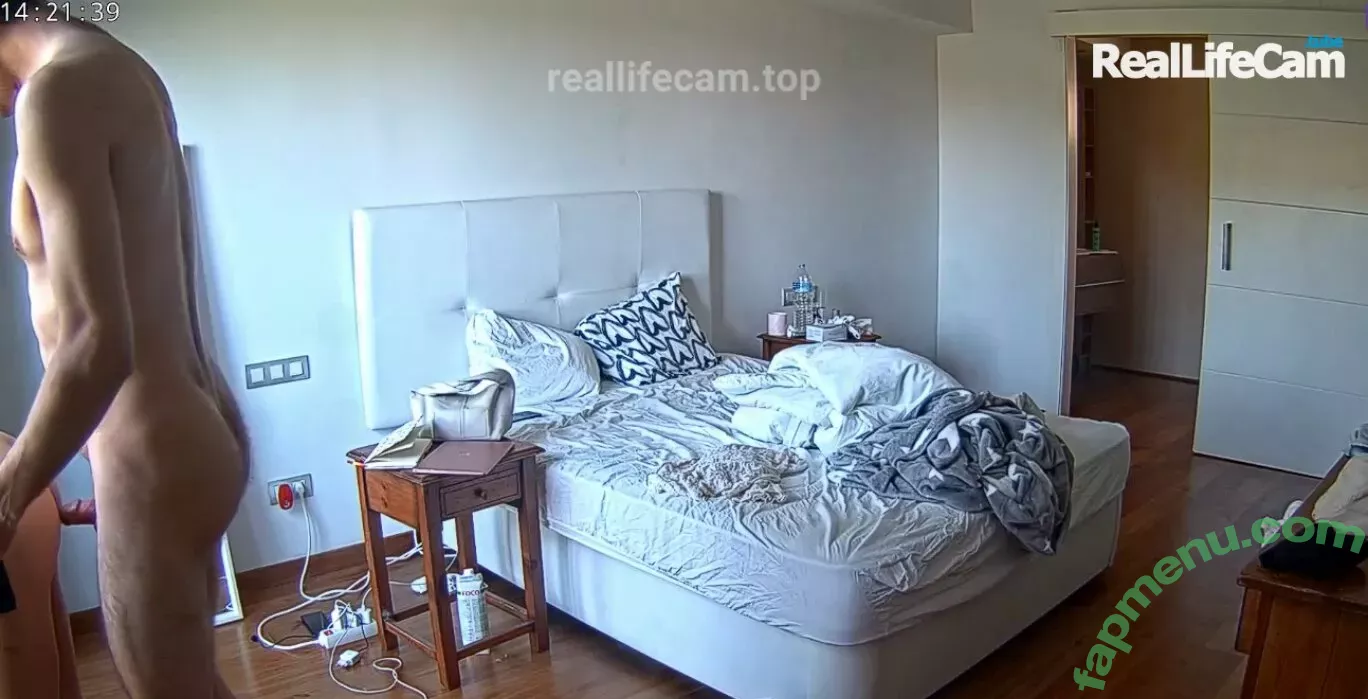 Reallifecam nude photo #0014 (Reallifecam)