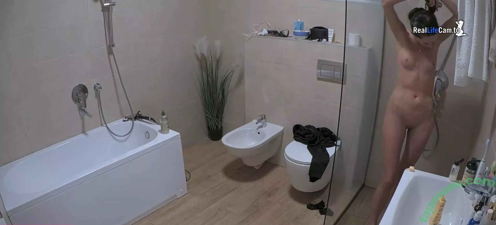 Reallifecam nude photo #0059 (Reallifecam)