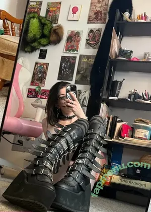  nude photo #0004