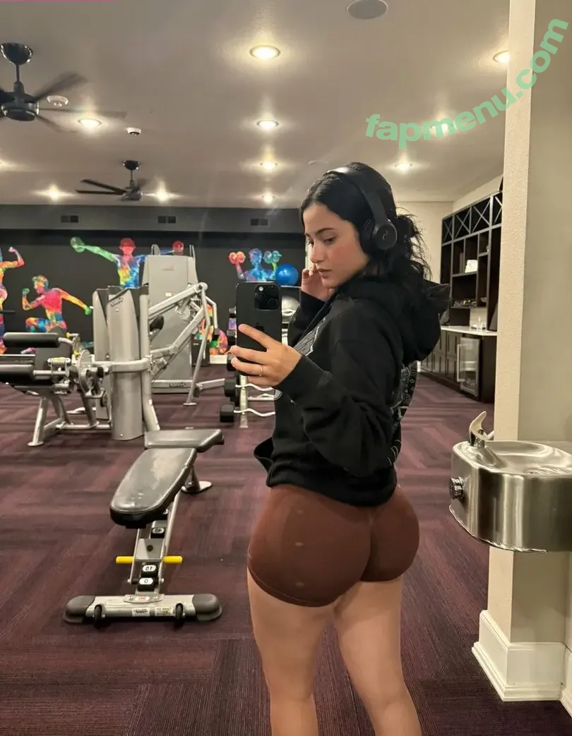 realmiaa6 nude photo #0004 (realmiaa6)