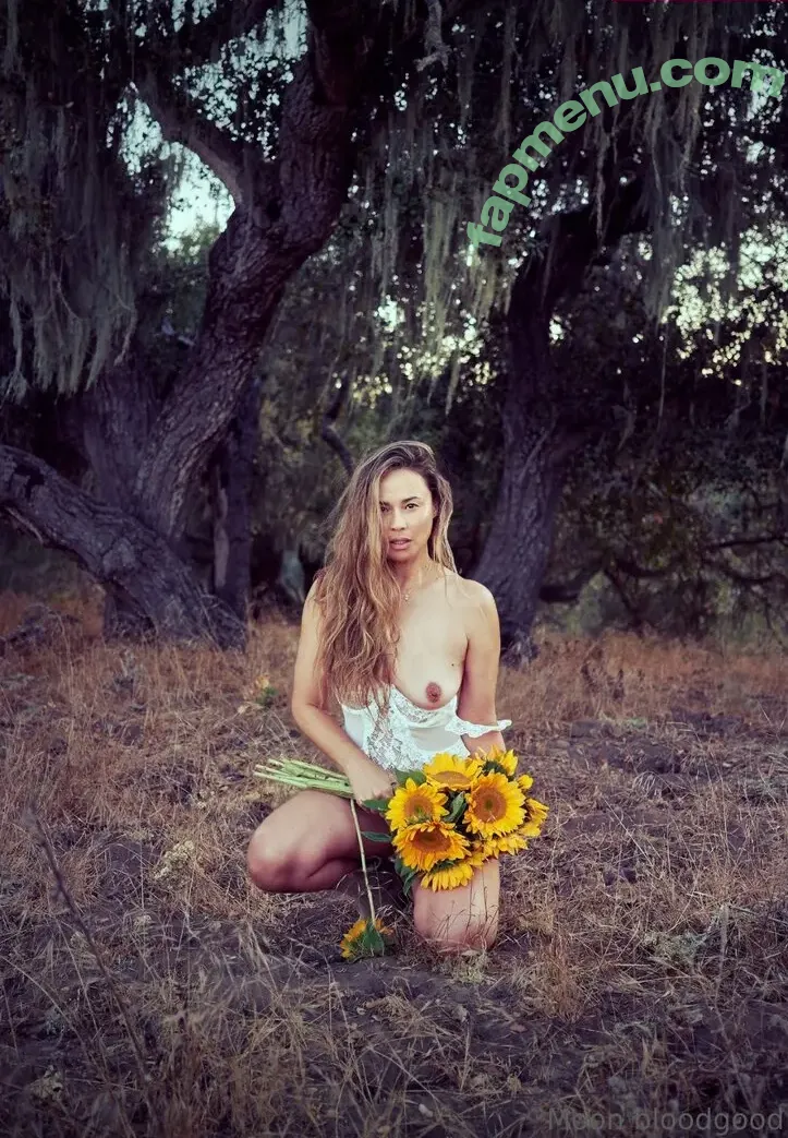 realmoonbloodgood nude photo #0156 (realmoonbloodgood)