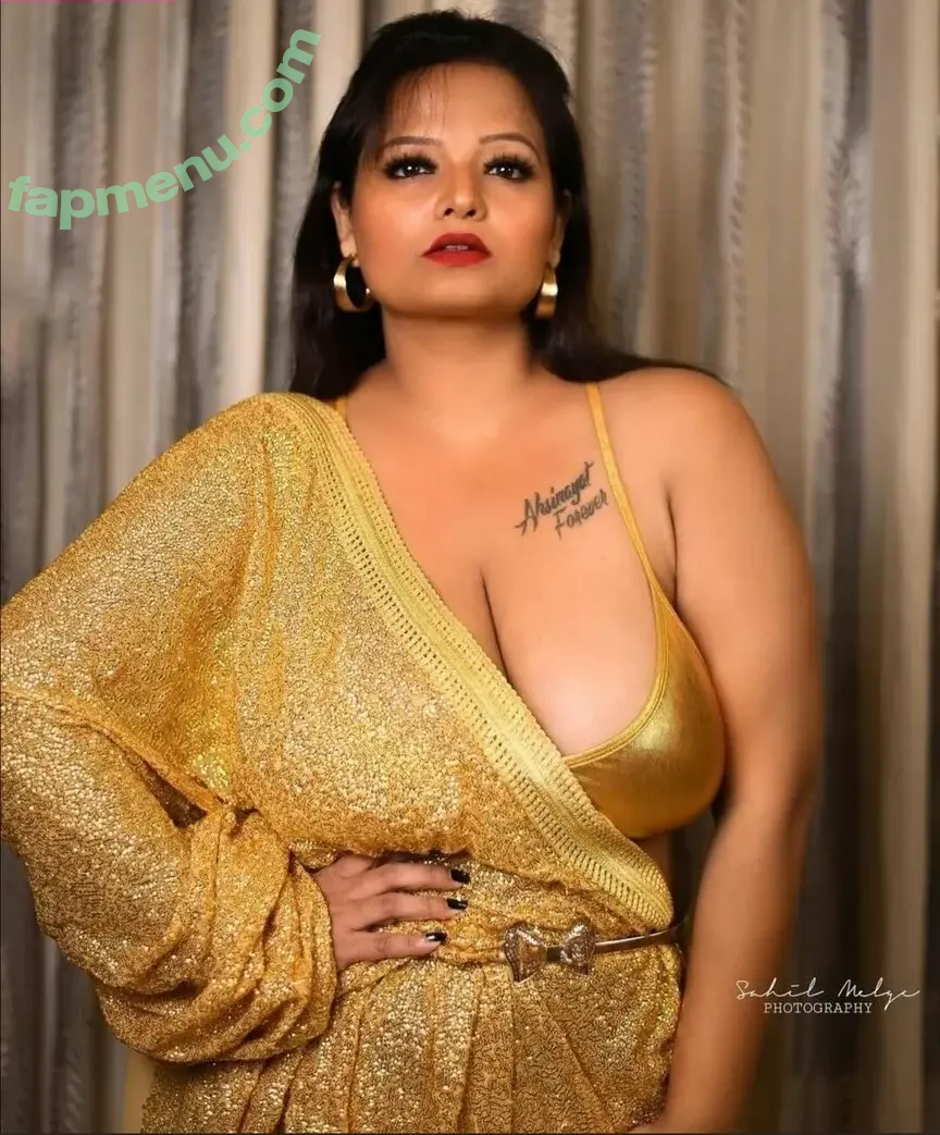 Realnaasha nude photo #0002 (bubbles.1906)