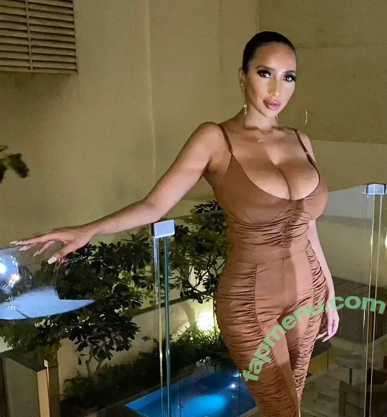 Realnims nude photo #0024 (Shayliving)