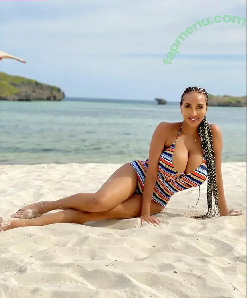 Realnims nude photo #0026 (Shayliving)