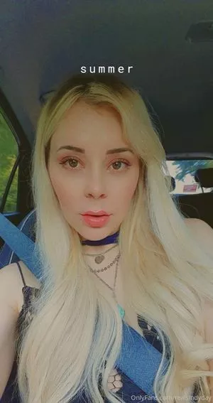 realsindyday / realsindyy nude photo #0014