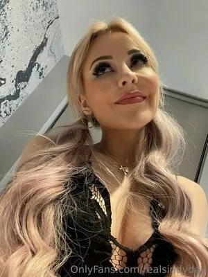 realsindyday / realsindyy nude photo #0188