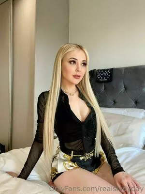 realsindyday / realsindyy nude photo #0324