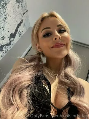 realsindyday / realsindyy nude photo #0457