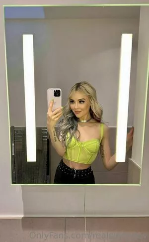 realsindyday / realsindyy nude photo #0479