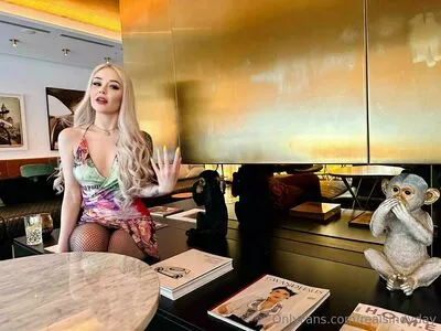 realsindyday / realsindyy nude photo #0511