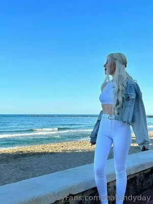 realsindyday / realsindyy nude photo #0624