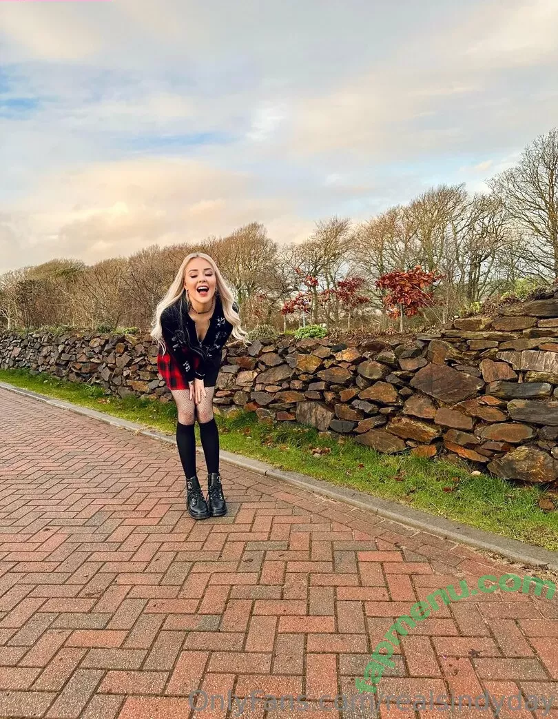 realsindyday nude photo #0380 (realsindyy)