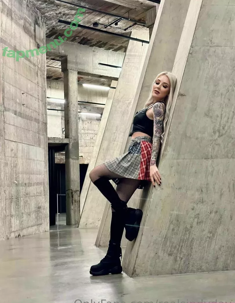 realsindyday nude photo #0556 (realsindyy)