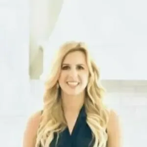 Realtor Laura / realtor_laura nude photo #0004