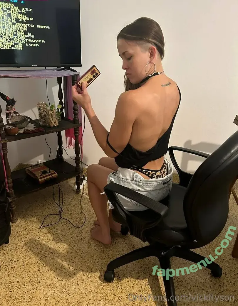 realvickityson nude photo #0016 (realvickd)