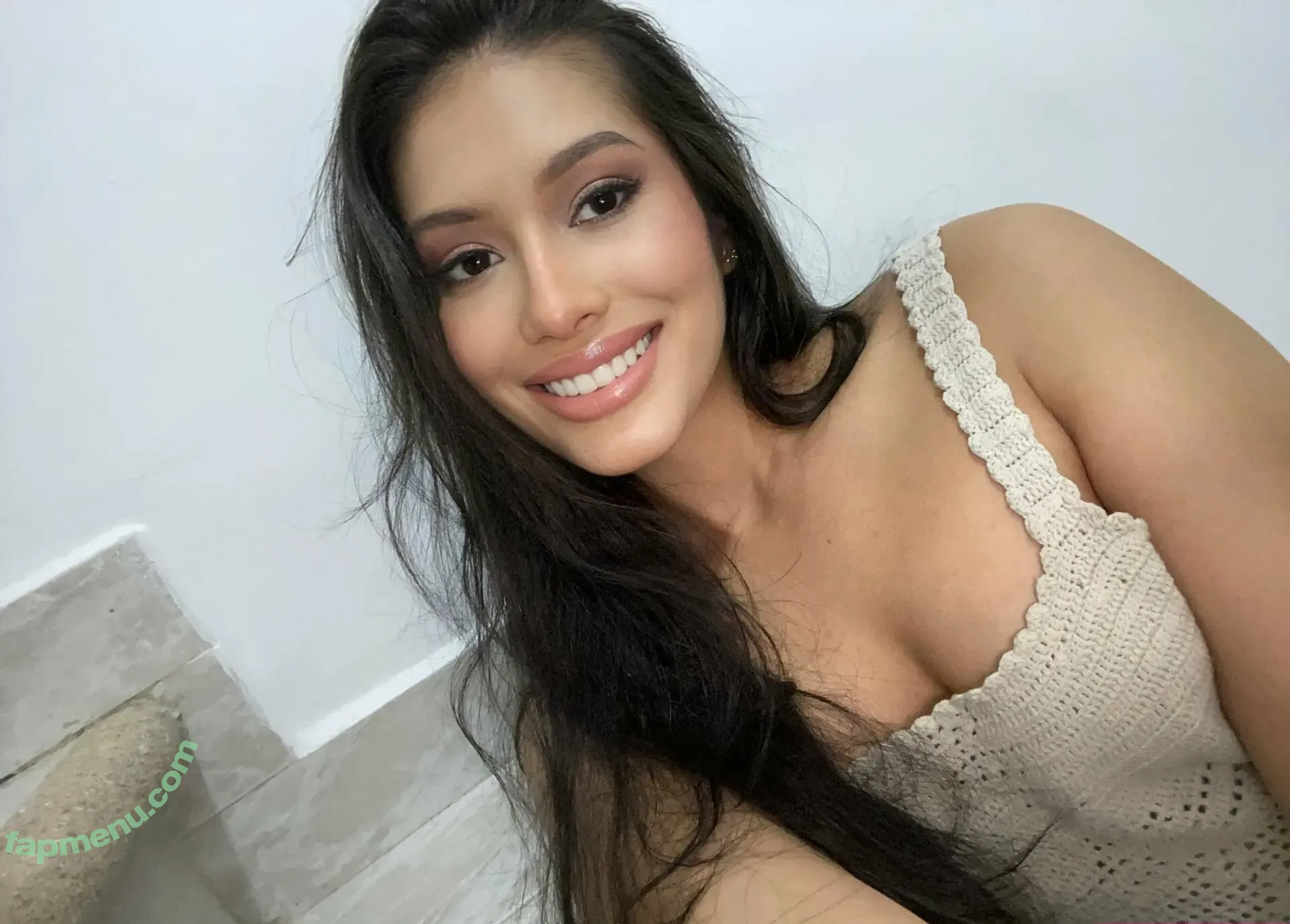 realvioletaacosta nude photo #0021 (realvioleta_acosta)