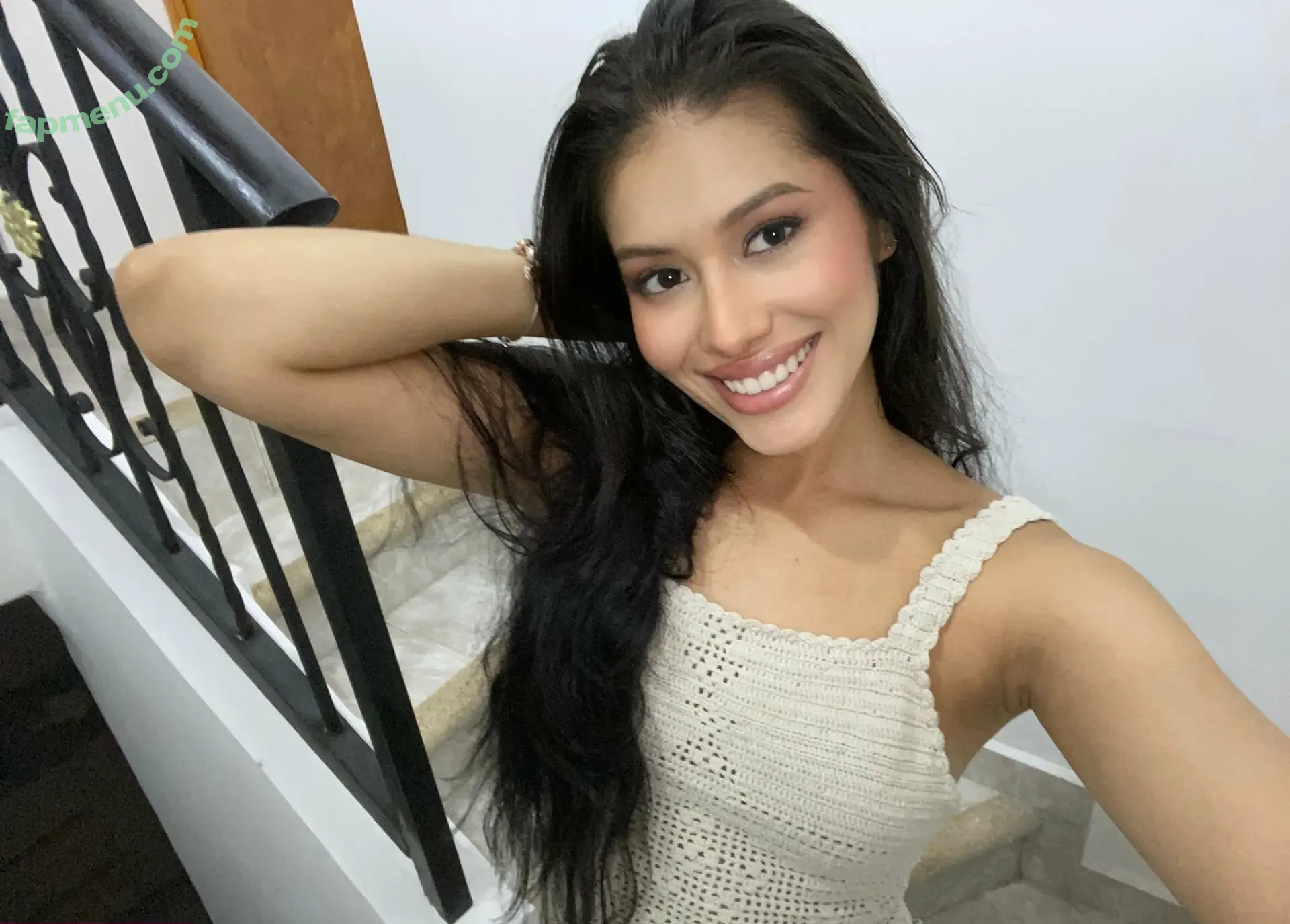 realvioletaacosta nude photo #0022 (realvioleta_acosta)