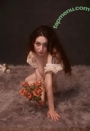  nude photo #0004