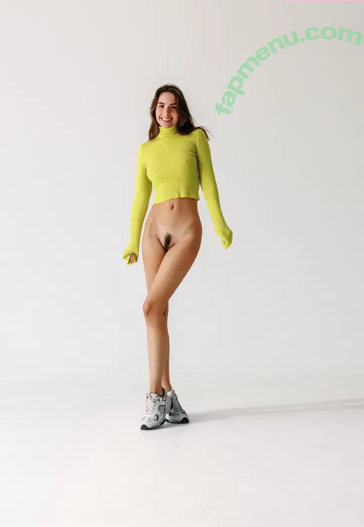 Rebecca Bagnol nude photo #0106 (_rebeccabagnol / bagnolrebecca)