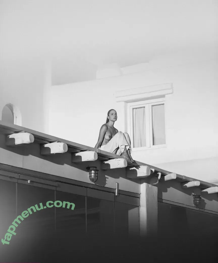 Rebecca Bagnol nude photo #0225 (_rebeccabagnol / bagnolrebecca)