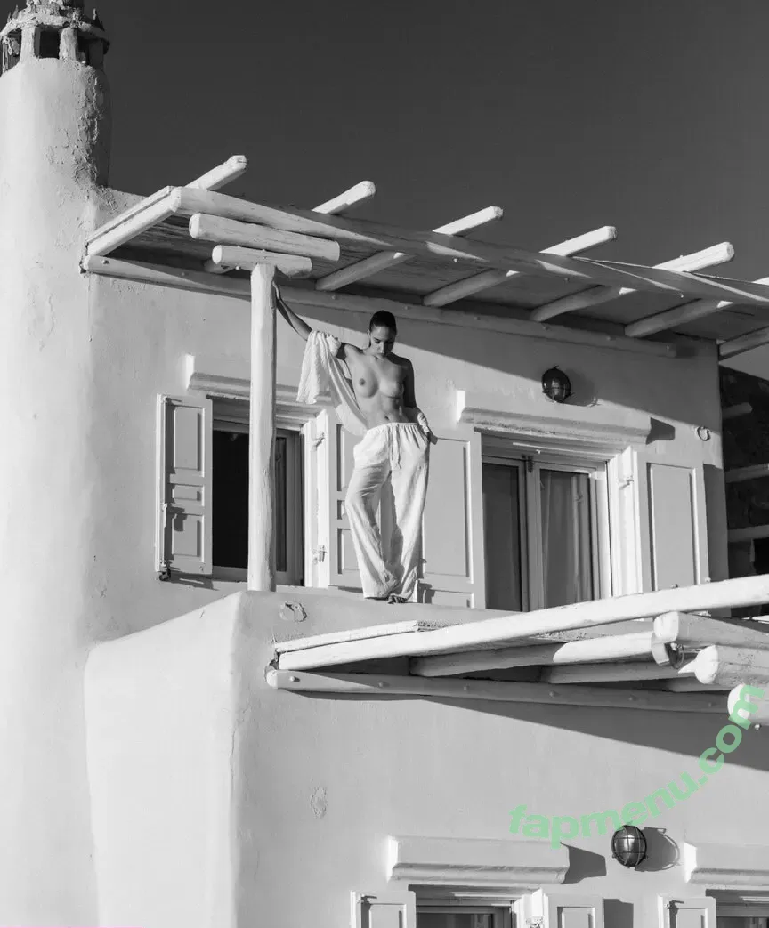 Rebecca Bagnol nude photo #0230 (_rebeccabagnol / bagnolrebecca)