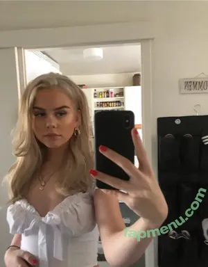 Rebecca Eriksson / alexieexoxoo / rebeccaaeeriksson nude photo #0001