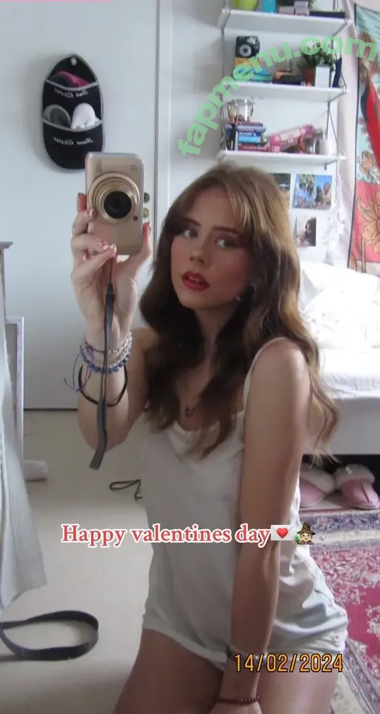 Rebecca Eriksson nude photo #0003 (alexieexoxoo / rebeccaaeeriksson)