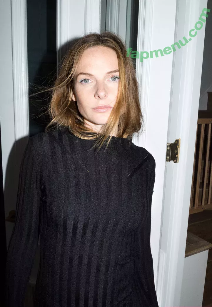 Rebecca Ferguson nude photo #0002 (officialrebeccaferguson)