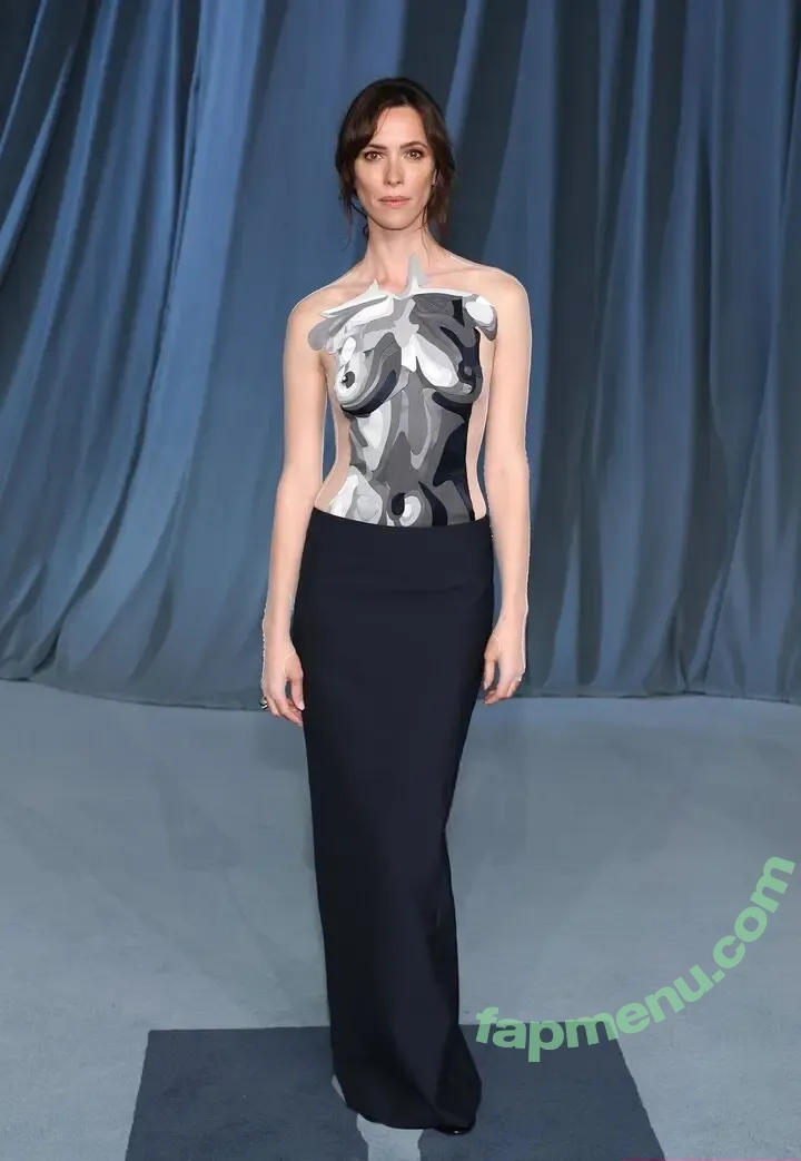 Rebecca Hall nude photo #0029 (rebeccahall / rebeccalords)