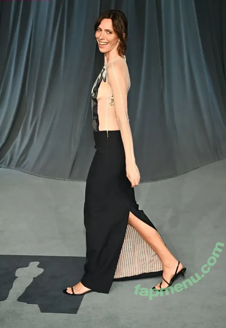 Rebecca Hall nude photo #0032 (rebeccahall / rebeccalords)