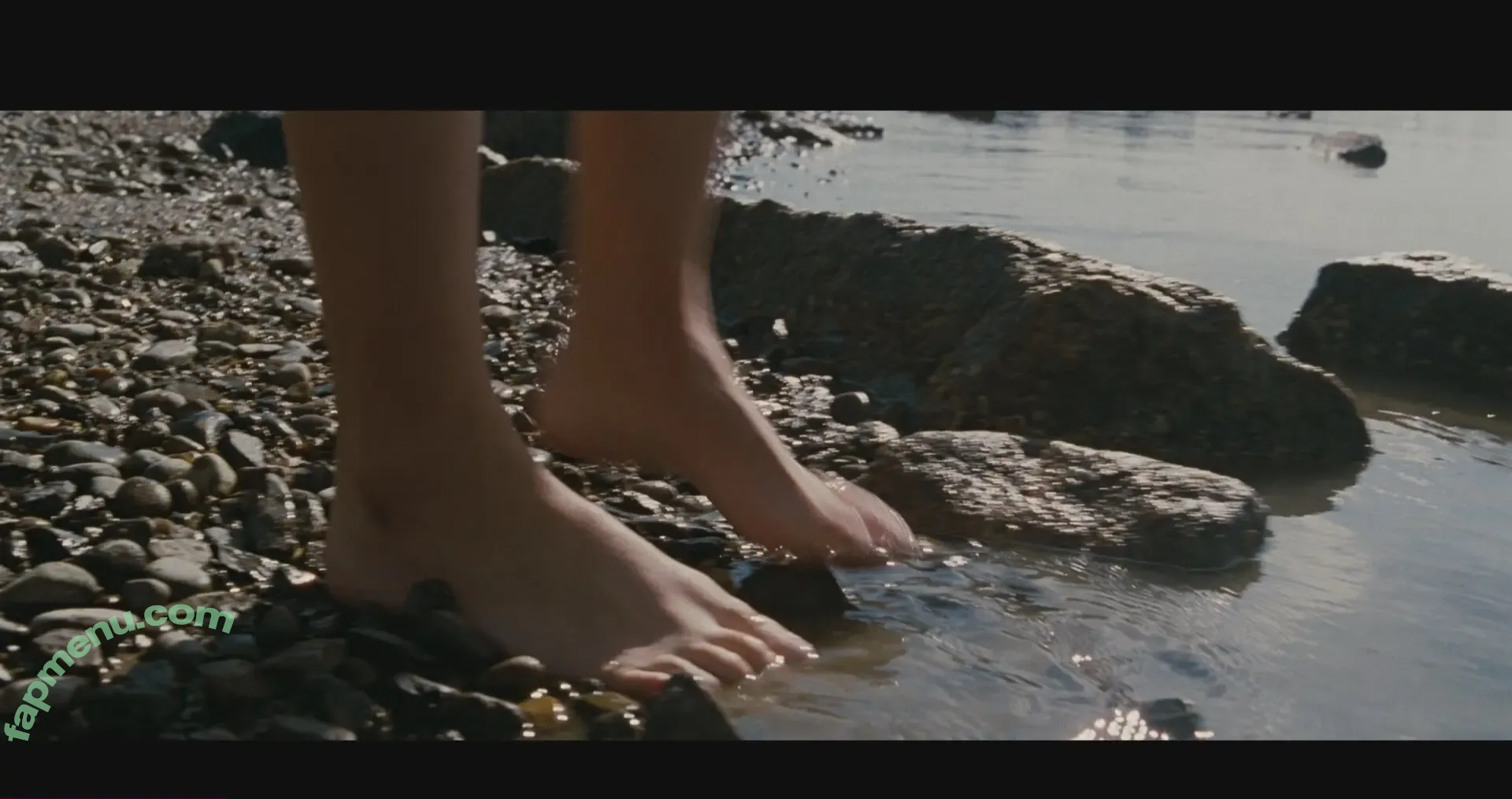 Rebecca Hall nude photo #0047 (rebeccahall / rebeccalords)