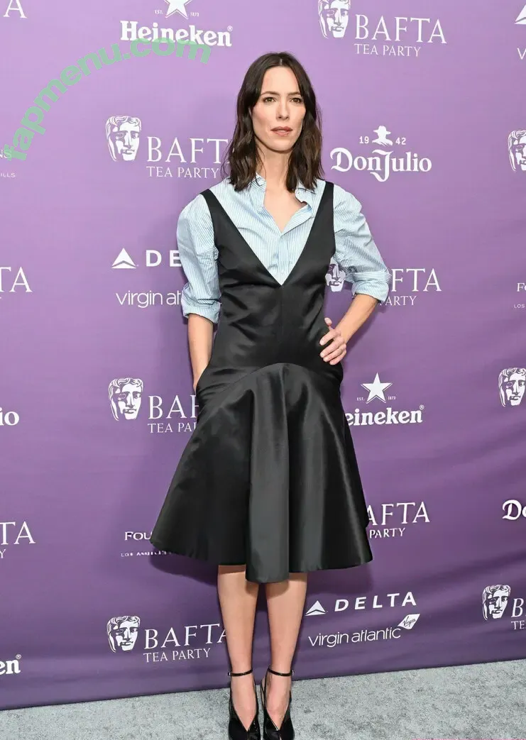 Rebecca Hall nude photo #0097 (rebeccahall / rebeccalords)