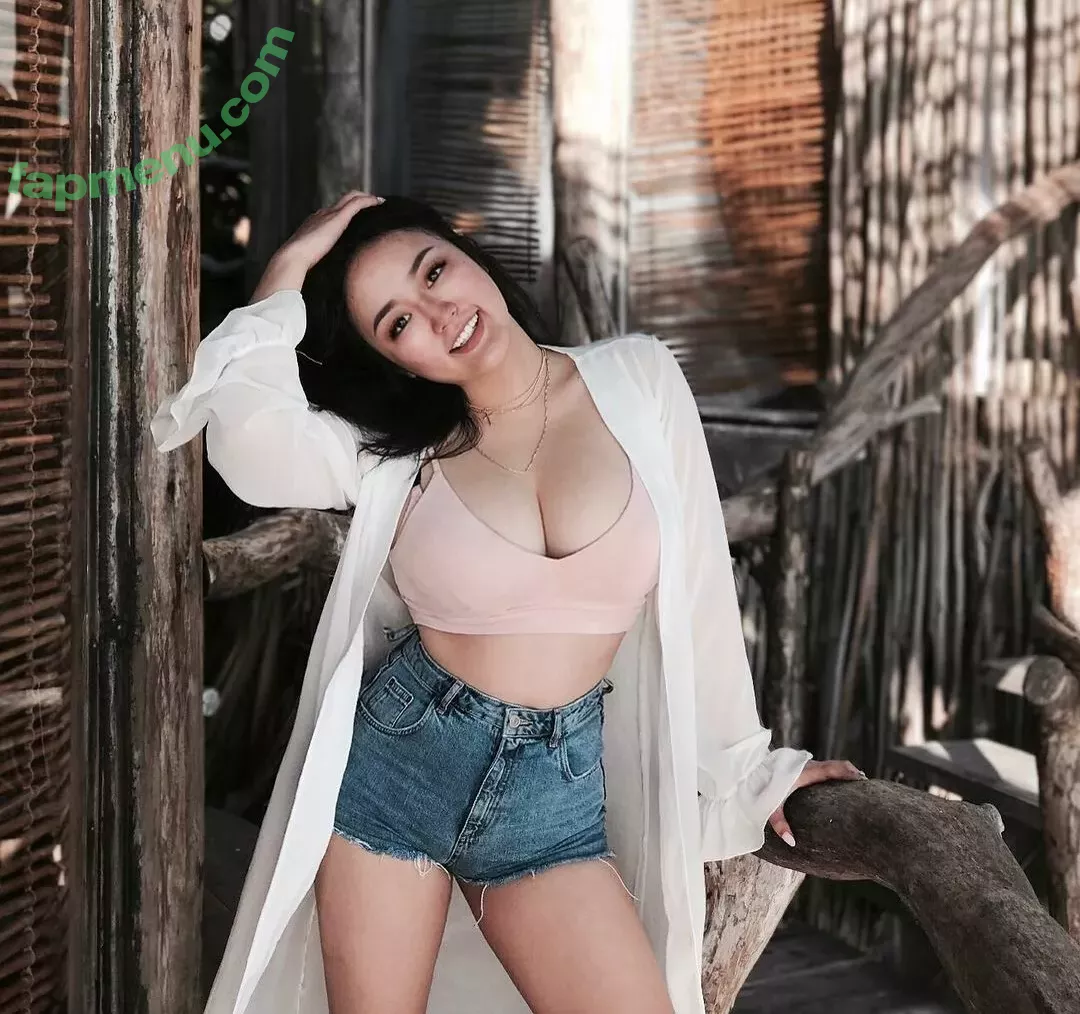 Rebecca Liu nude photo #0006 (beccabeccaliu / plaguewhore)