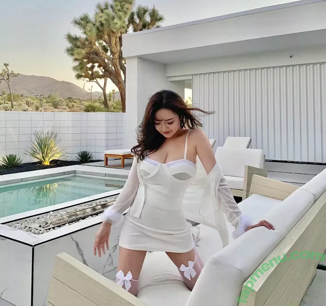 Rebecca Liu nude photo #0027 (beccabeccaliu / plaguewhore)