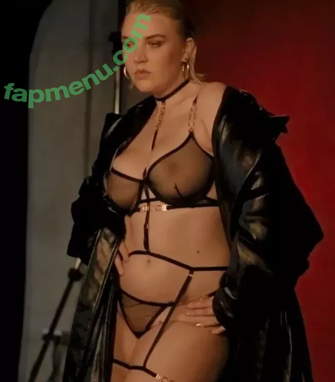 Rebecca Lucy Taylor nude photo #0003 (Self Esteem / selfesteemselfesteem)