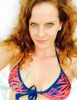 Rebecca Mader / bexmader nude photo #0003