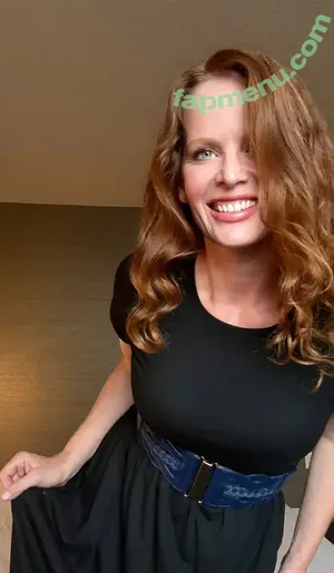 Rebecca Mader / bexmader / red head nude photo #0055